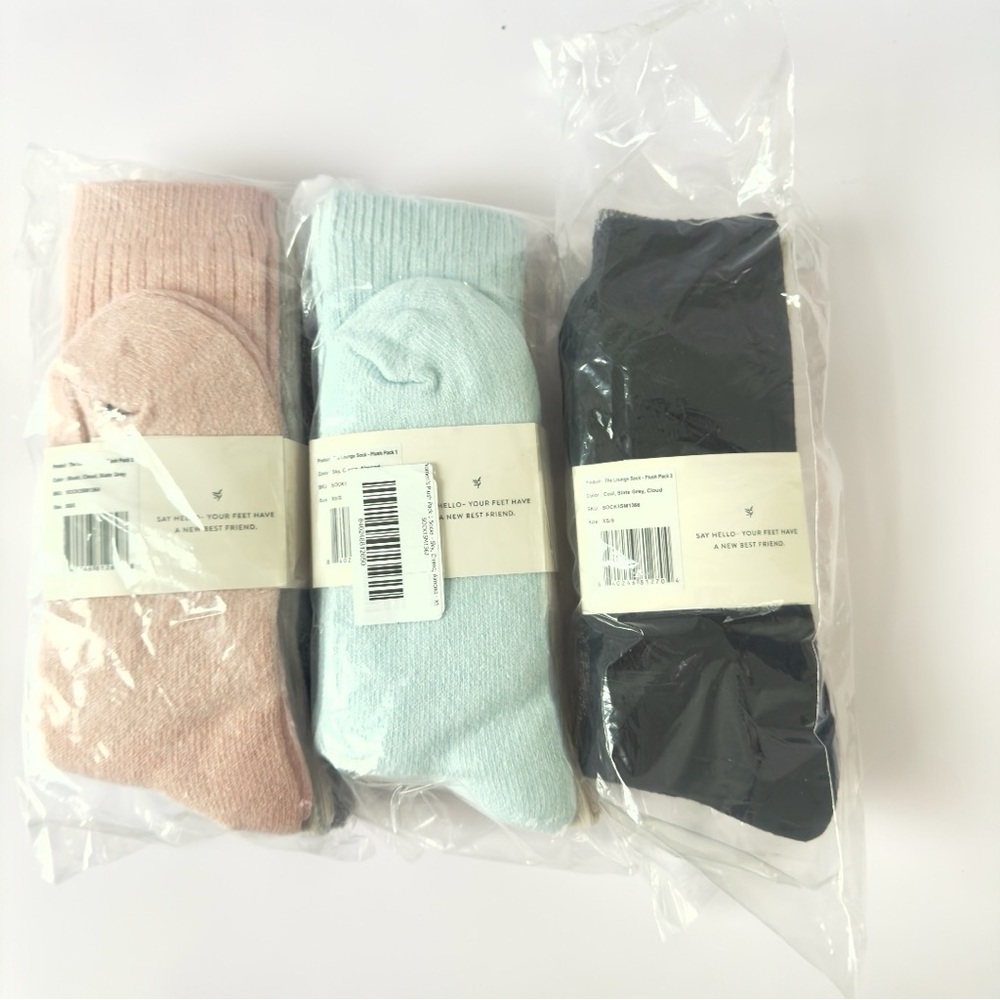 Cozy Earth The Plush Lounge Socks 3 Packs Bundle Set of 9 Socks XSmall/Small NEW - Picture 8 of 13
